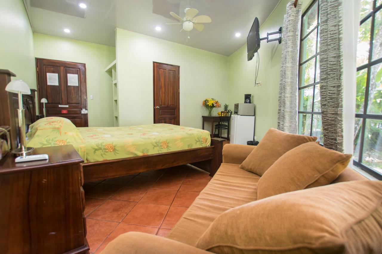 Oceanfront Hotel Verde Mar Direct Access To The Beach Manuel Antonio Exteriér fotografie